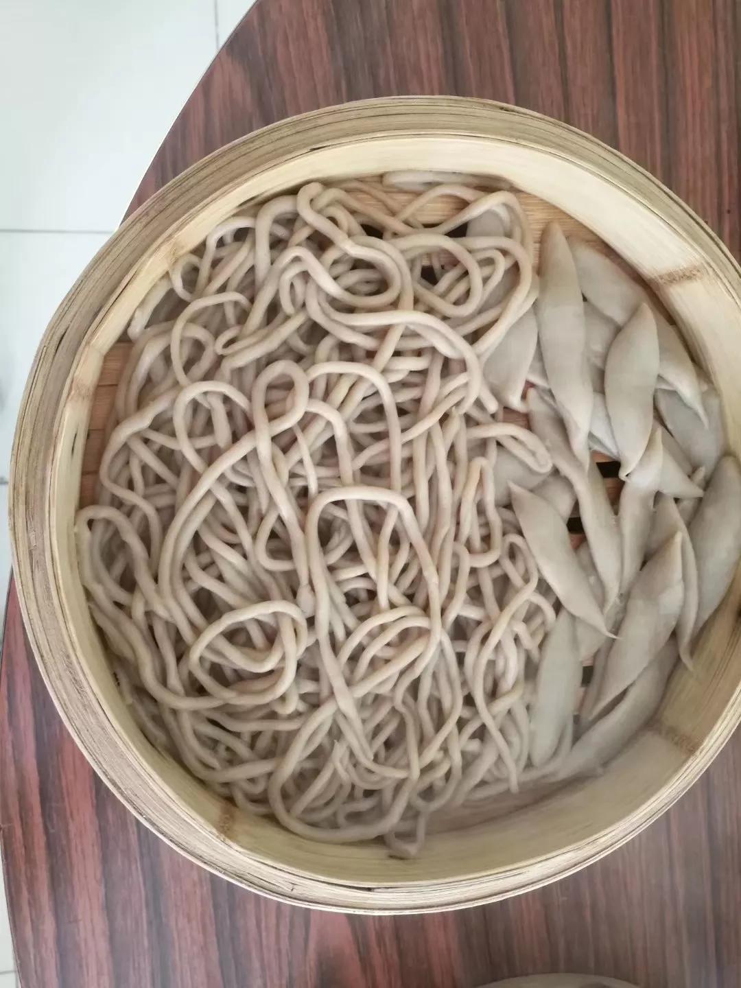 《莜面》好吃，容易做。姑娘、女士多食，容颜更美！学着做做。