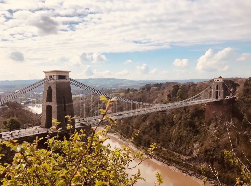 英国夜晚自驾,英国自驾游20000够吗