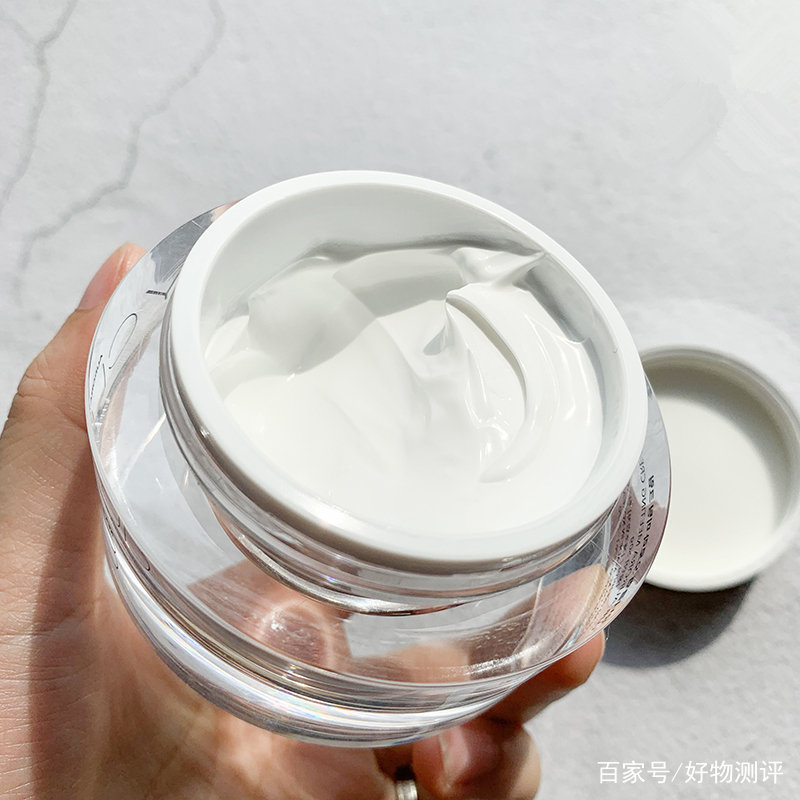 日常一抹就出门的素颜霜,懒人素颜霜送给30岁以上的女人