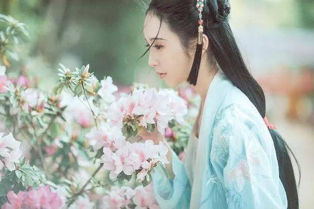 汉服那么好看为什么还穿现代装,汉服好看但是不能穿
