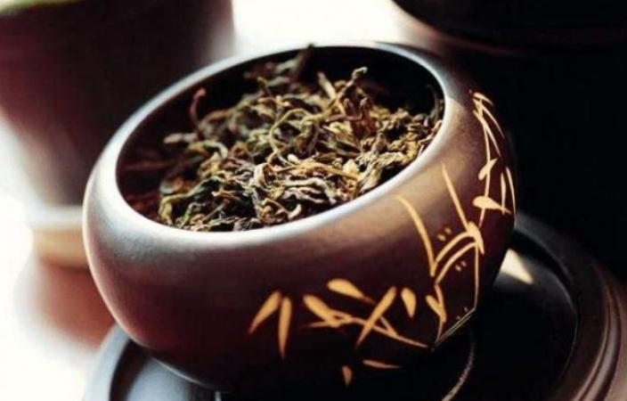 安吉白茶怎么分辨新老茶的区别,老白茶的四个误区