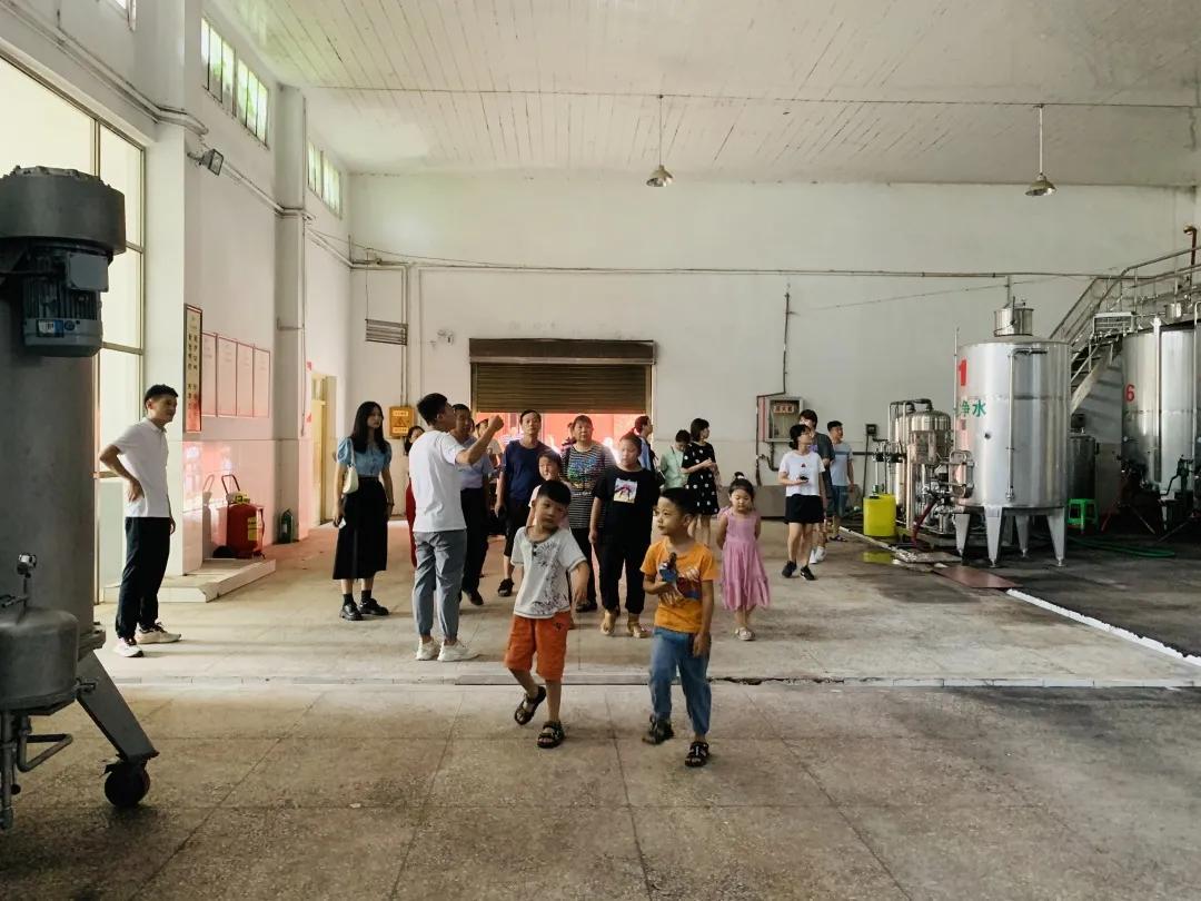 渭南丹凤葡萄酒厂新闻报道,西安客户来考察