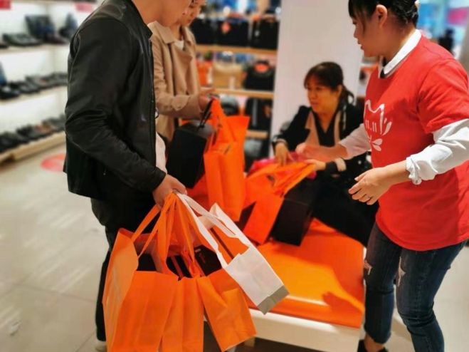 5000导购在家上岗、一天卖出100多万，红蜻蜓修炼“抗疫秘笈”