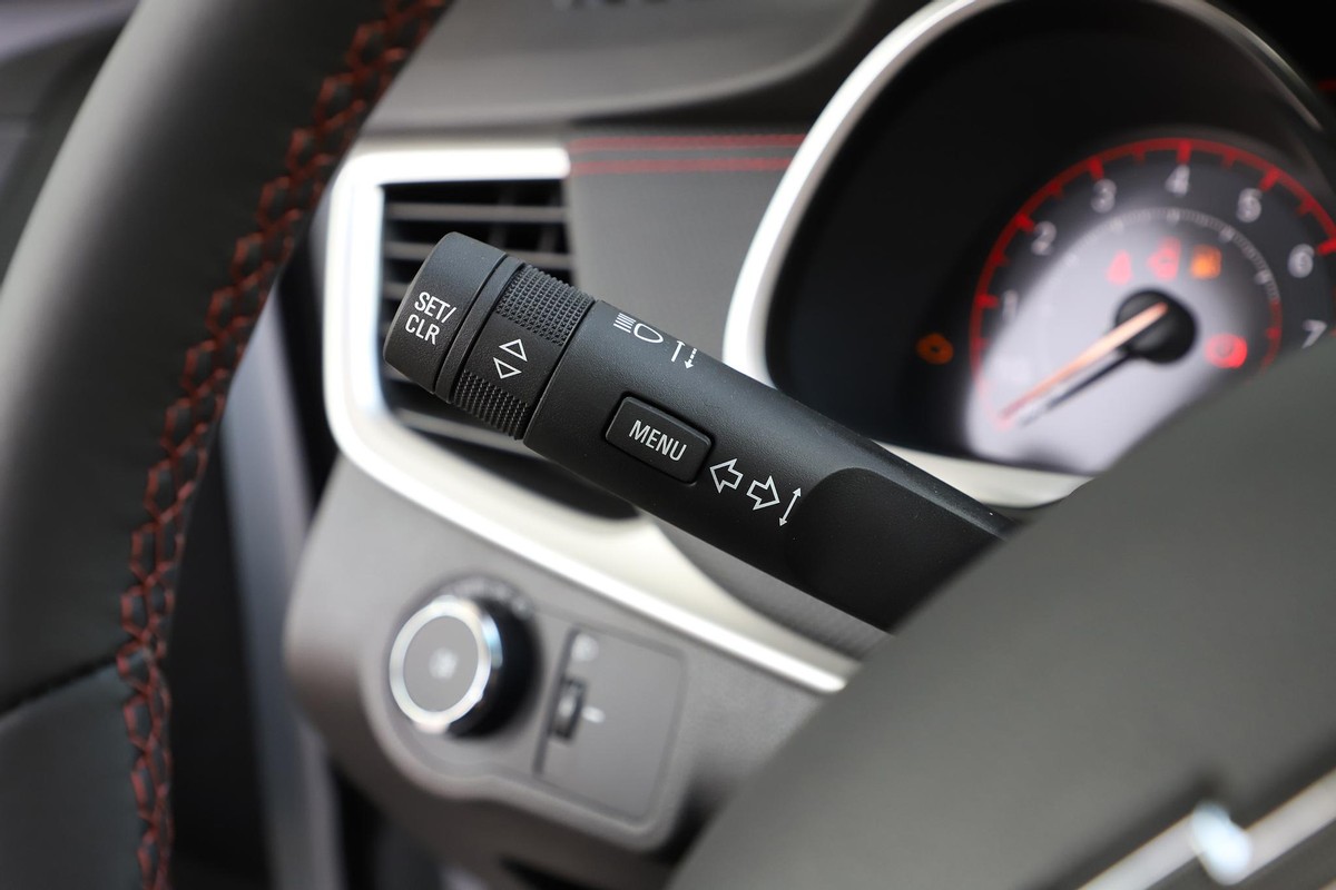 科鲁泽转向灯滴答声不响怎么修,科鲁泽改导航后转向声音没了