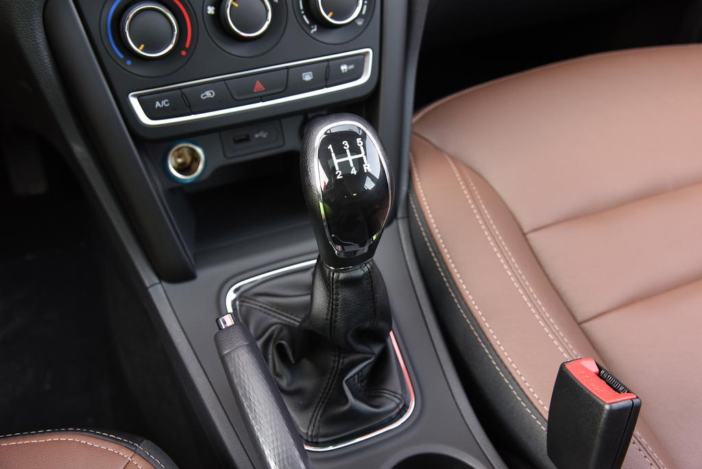 瑞虎3升级新款内饰,新瑞虎3参数