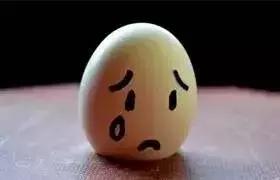 蛋蛋真的很脆弱，别再让娃当球捏了……