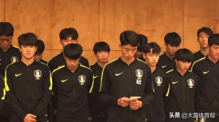 我们该如何赢回尊重？韩媒对脚踩奖杯的反思或给你答案