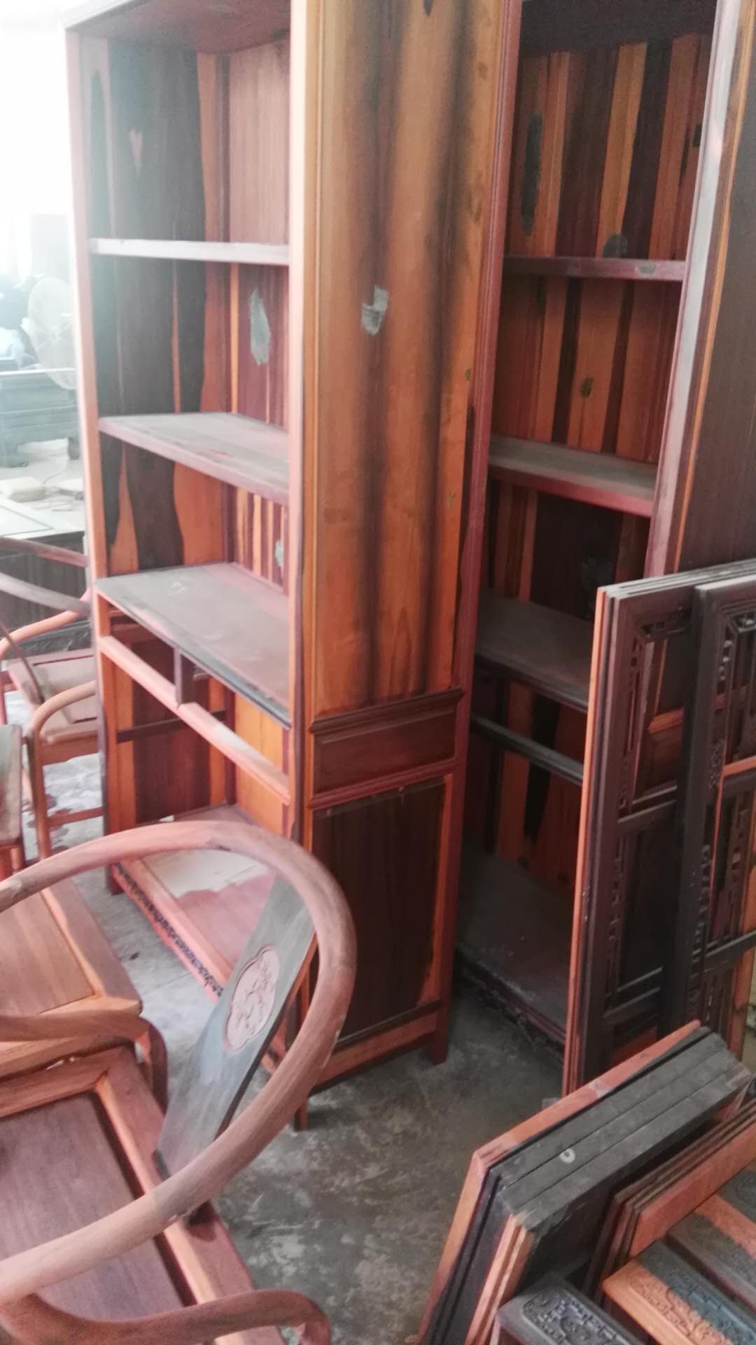 印尼黑酸枝木材图片大全,名贵木材鉴定图谱