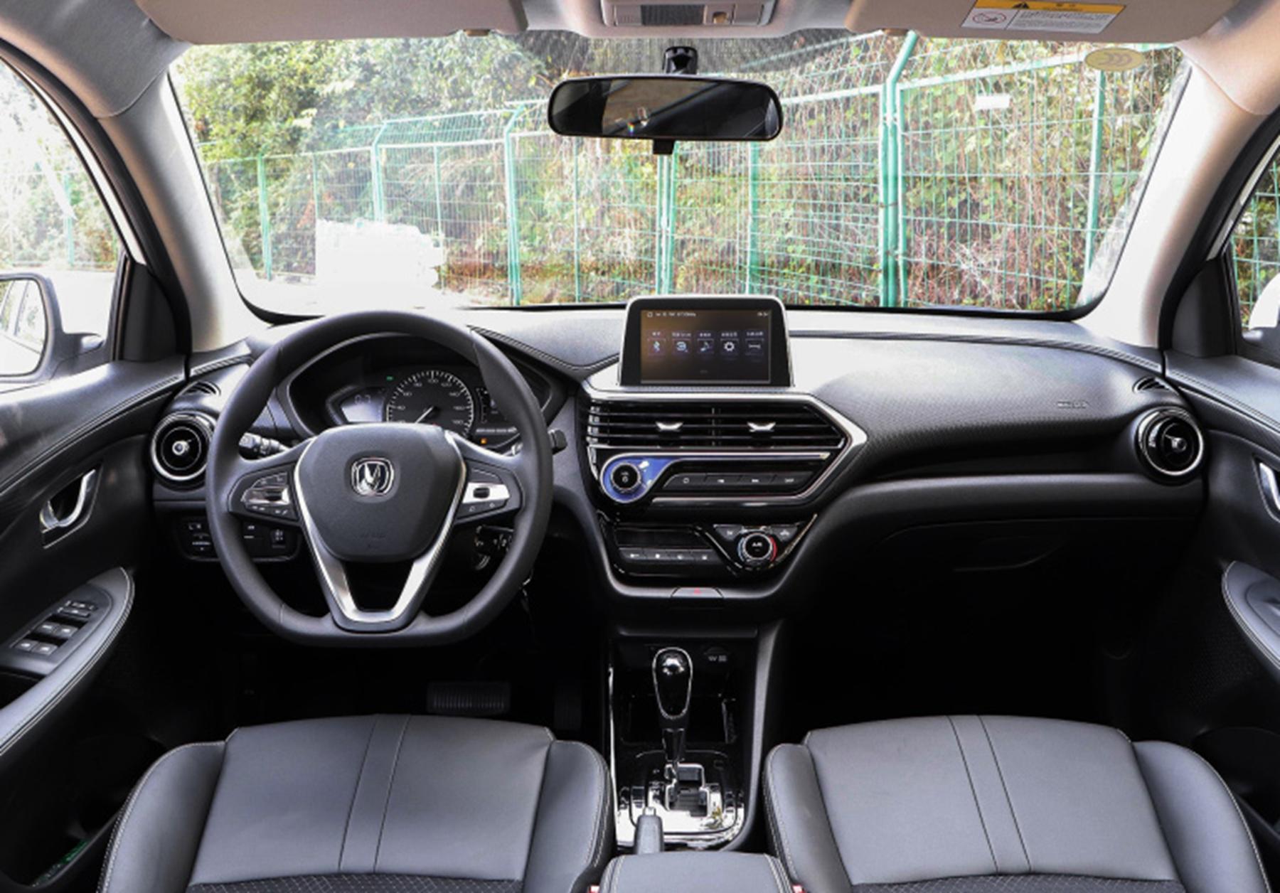 20万公里的现代瑞纳值得买吗,新款现代瑞纳这款车怎么样