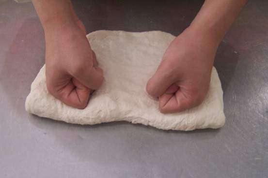 安琪油条膨松剂的使用方法,无矾油条制作及配方全部过程