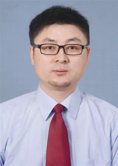 向广大患者致以新春的问候,向全国广大医务者祝贺医师节