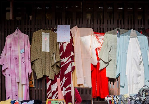 夜市摆地摊小本买卖做什么比较好,夜市摆地摊有什么好项目