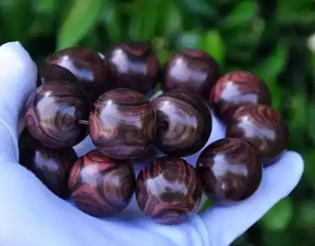 天价黄花梨手串,顶级海南黄花梨油梨老料手串价格