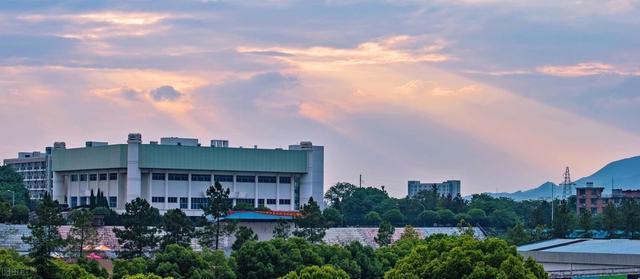 推荐5所浙江省的计算机专业大学，入全国100强，工作不用愁