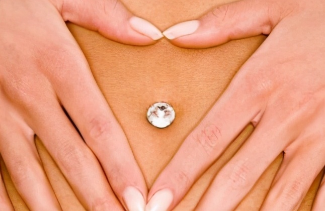 抠肚脐眼肚子疼怎么快速治愈,抠肚脐眼导致肚脐疼