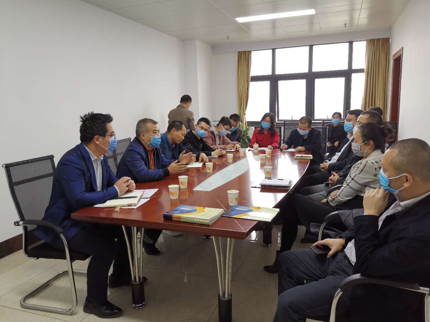 如何撬动资本杠杆,如何撬动万亿市场规避风险