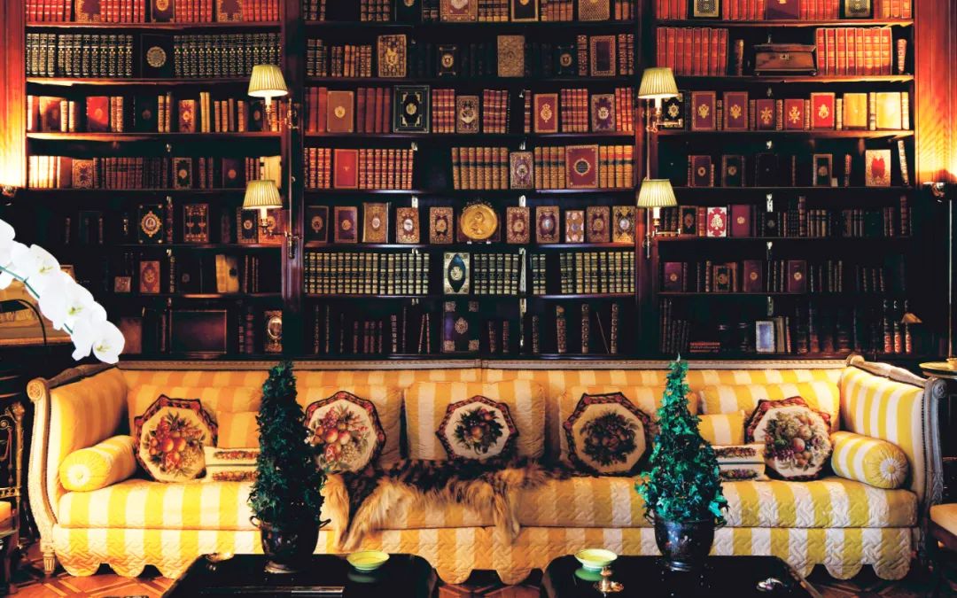 华尔街之狼卖证券片段,华尔街之狼现实主义