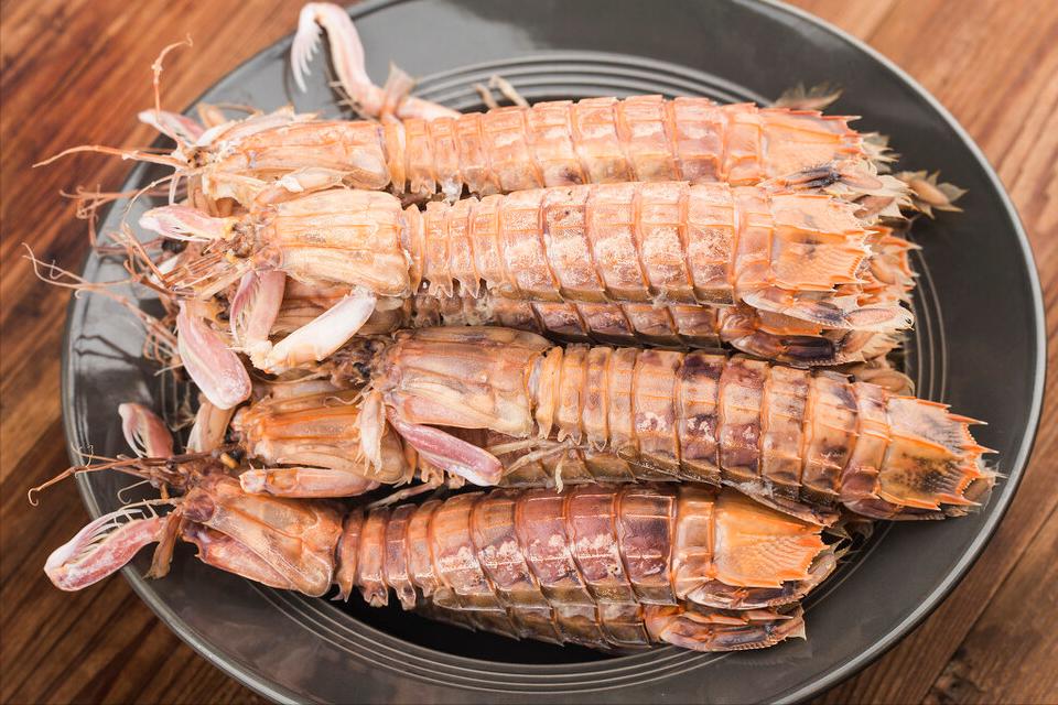 皮皮虾水煮好吃还是清蒸好吃窍门,皮皮虾是清蒸还是水煮