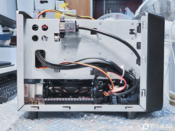 蜗牛焕新生!打造四盘位高性能蜗牛小钢炮NAS+WIN10