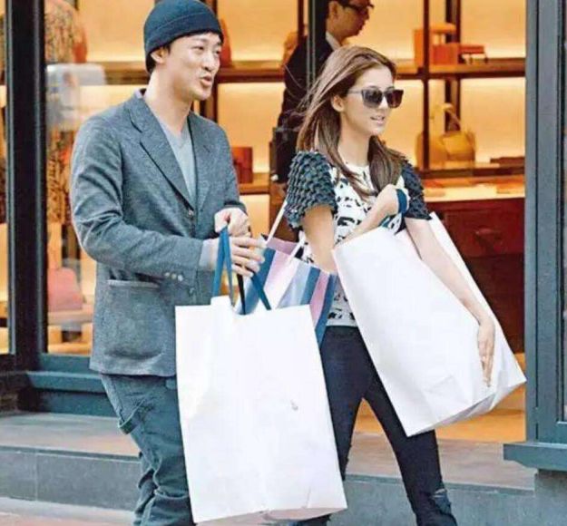 林峰张馨月订婚,林峰公布张馨月的恋情