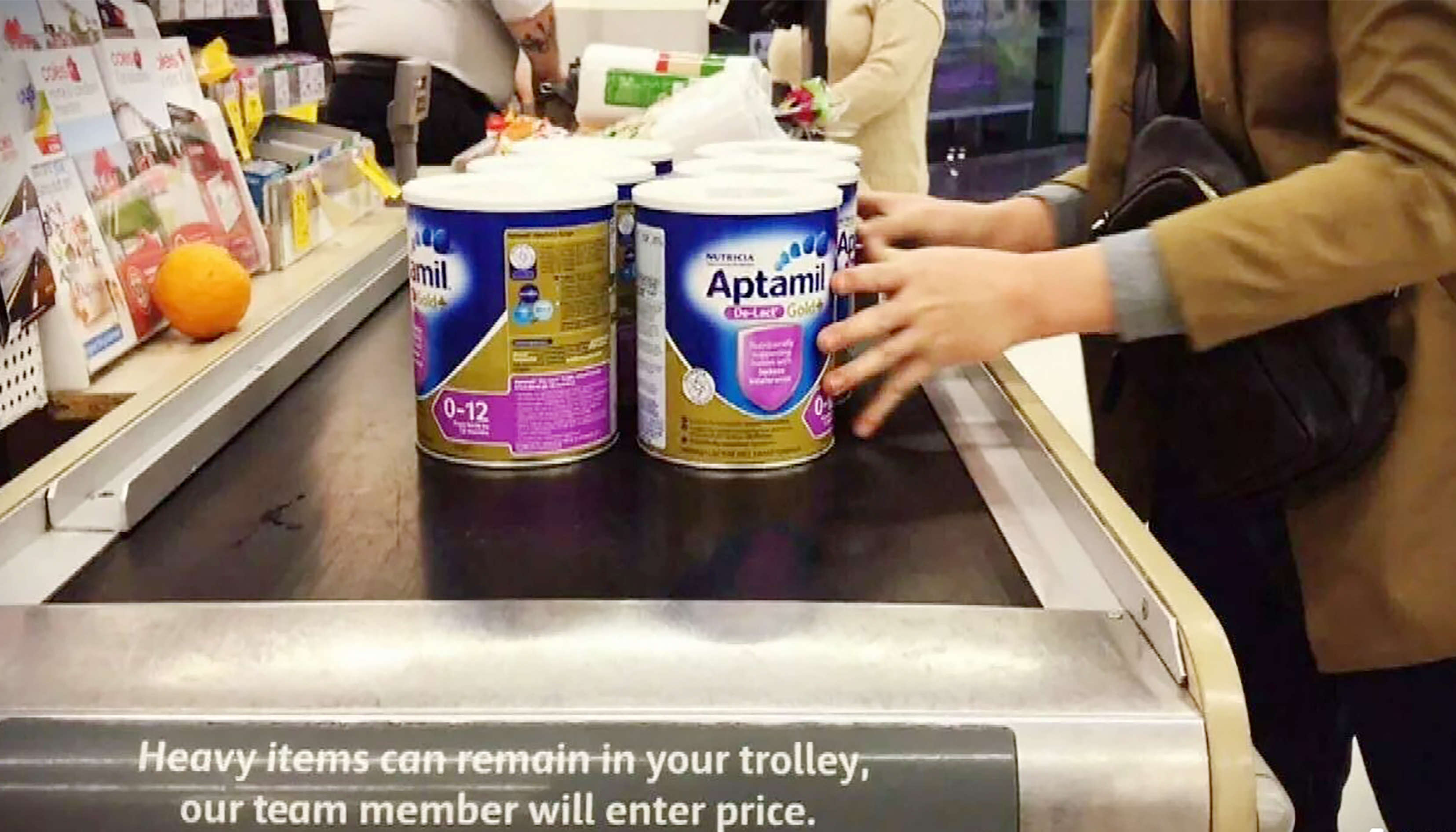 中国代购到国外的产品,中国人在澳大利亚疯抢奶粉