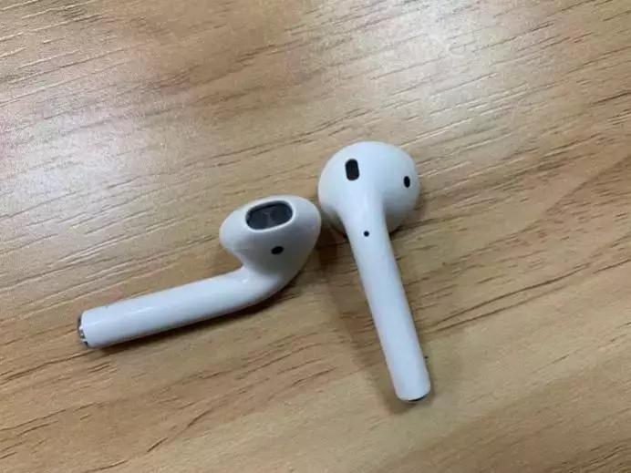 原装airpods2代还值得买吗,airpods2代细节评测