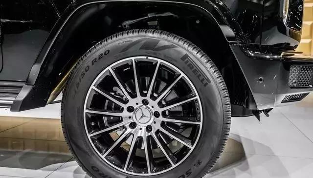 奔驰g级g350d驾驶体验,入门级g350奔驰最新报价多少