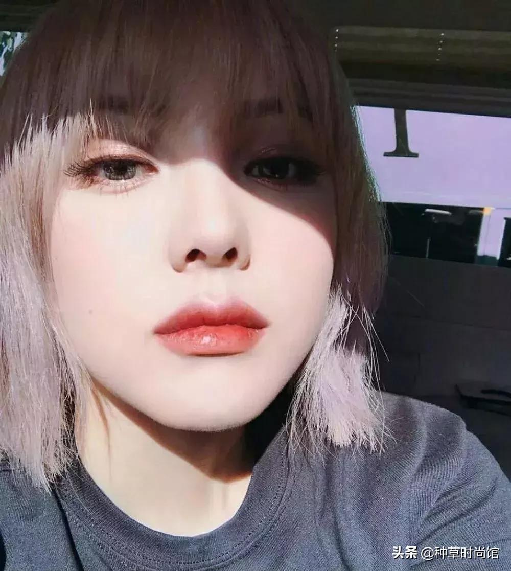 看腻了网红脸,看腻了清纯的女主