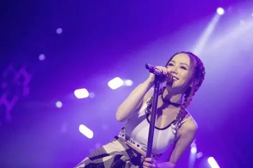 “为法制咖不惜撬了闺蜜墙脚”?是她真被下降头还是*脑洗**包来作妖