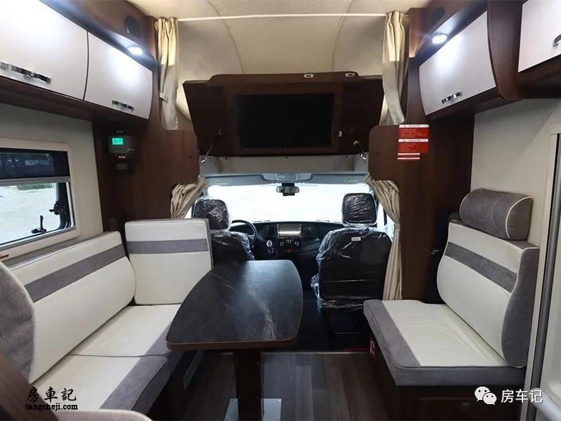 隆翠凯歌双拓展房车,隆翠房车凯歌c620中国红