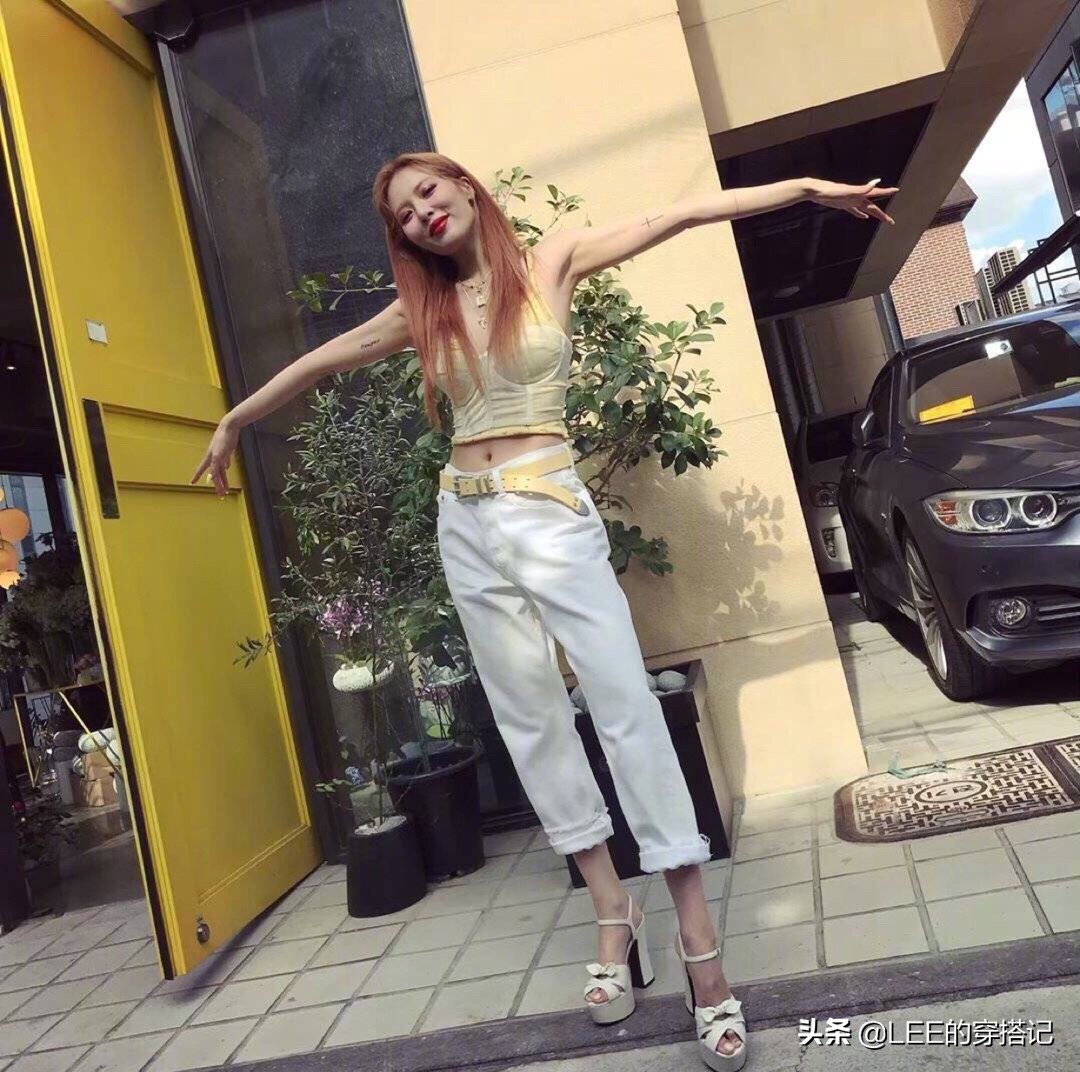 原来你是这样的泫雅，可可爱如美少女，也可性感到挪不开眼