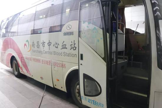 江西南昌县爱心献血传递真情,南昌爱心人士捐赠绿地铂瑞酒店