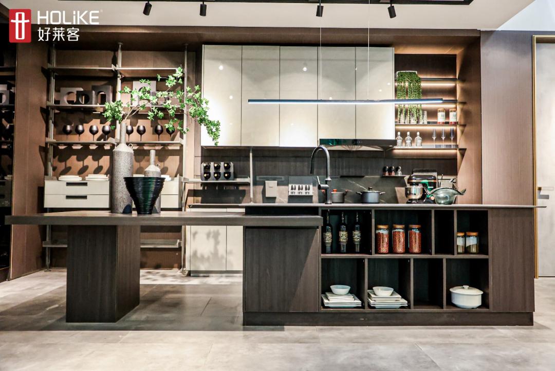 泛家居圈专访丨好莱客林丽妮：夯实原态，继续造潮