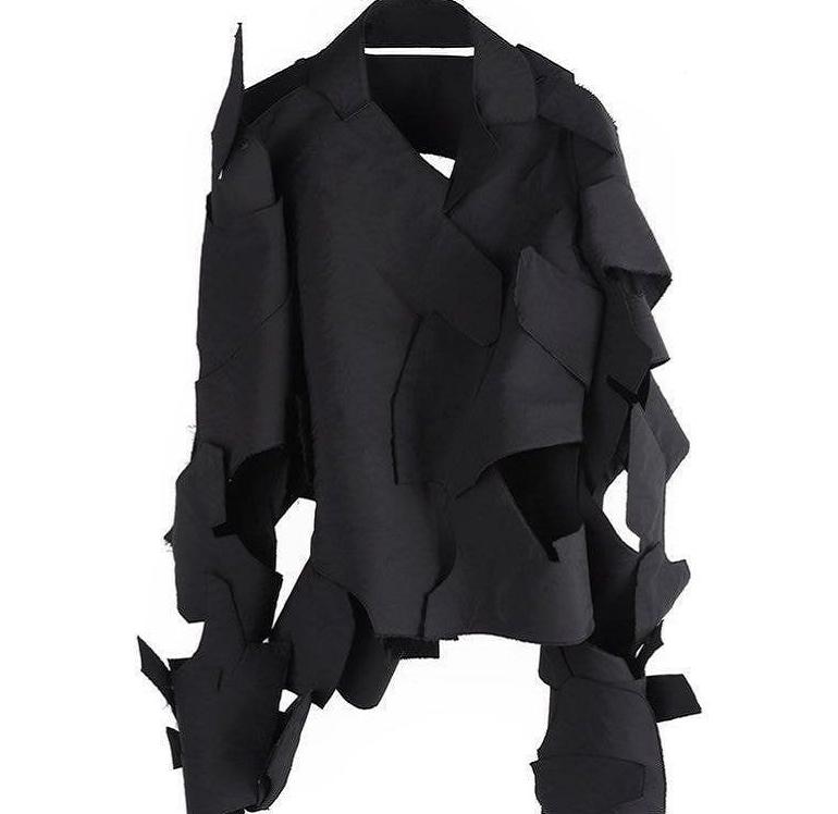 难为EXO的cody了！能找到这么多怪衣服，*钟金**仁用脸消化乞丐装