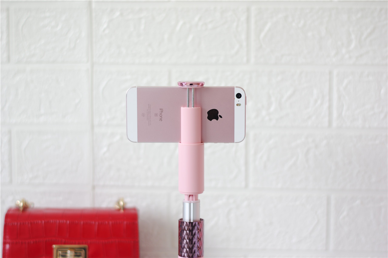 柔宇科技发布过的自拍杆,柔宇美颜自拍杆