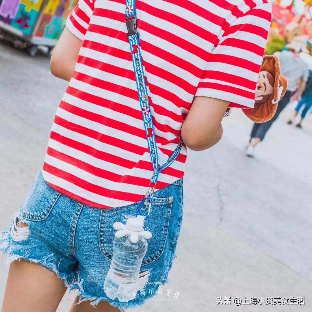 迪士尼蓝色奇奇蒂蒂吸管杯,迪士尼奇奇蒂蒂吸管