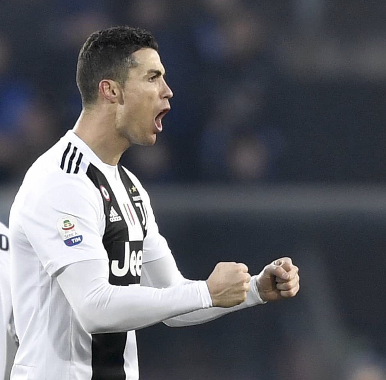 c罗对嘲讽和质疑最好的还击,c罗从不妥协