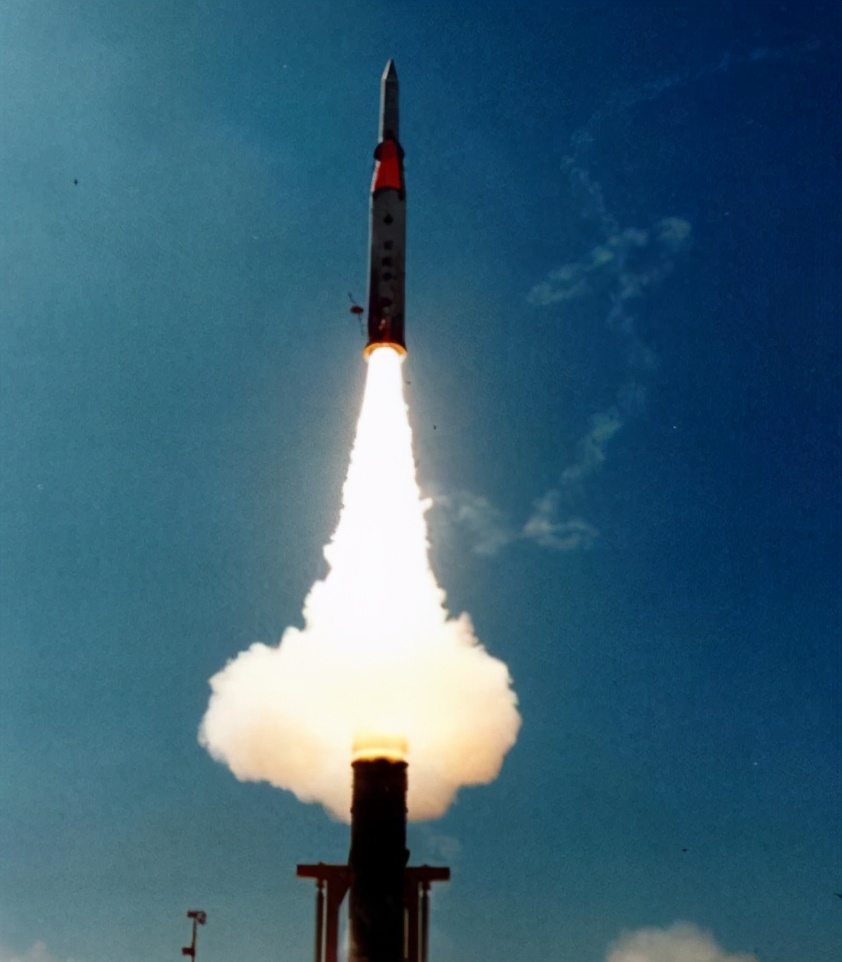 美国浏览中国导弹基地照片，因一群人胡子太多，得知一场惊天交易