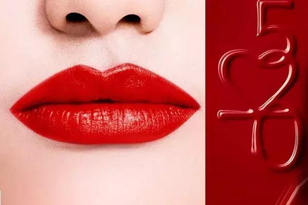 哪种颜色的口红适合夏季 (阿玛尼口红哪个颜色适合夏季)