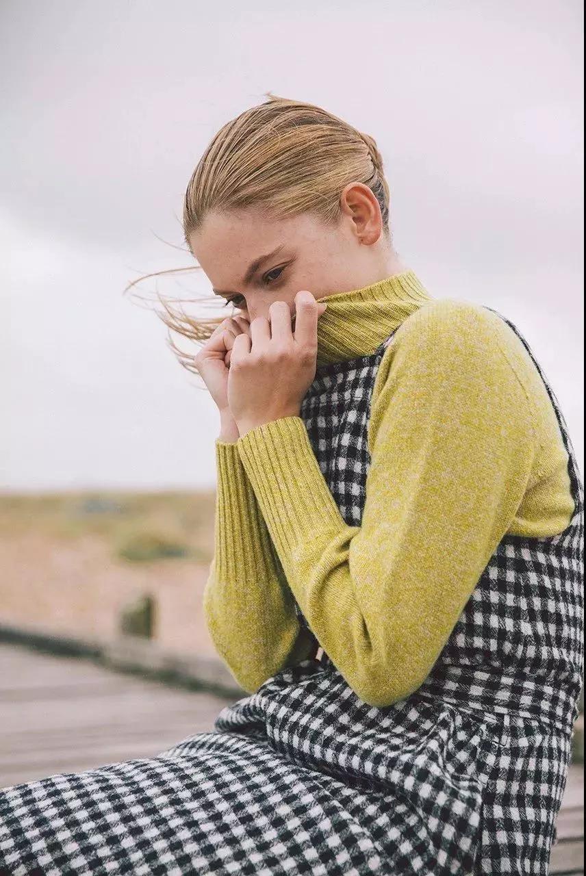 孔孝真同款衬衫豹纹绿色,孔孝真穿搭都是什么品牌