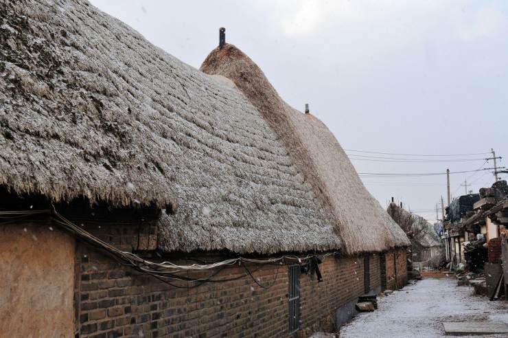 荣成海草房驿站,荣成生态民居海草房