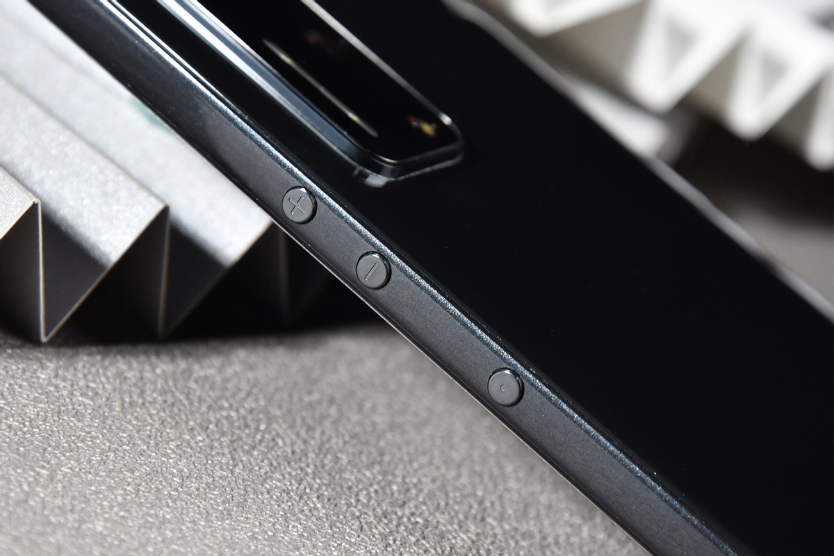 坚果最后一款手机坚果r2,坚果手机r2值得购买