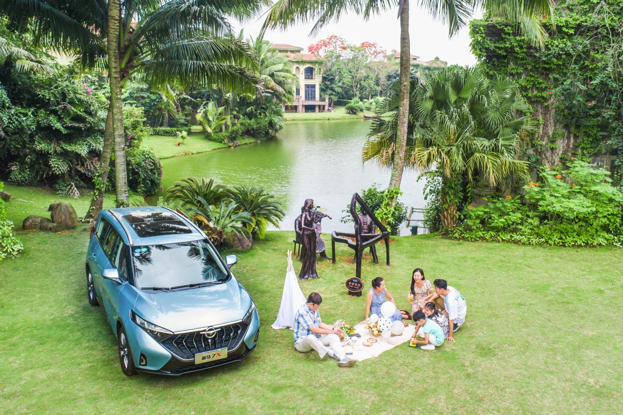 村长李锐图片,村长李锐小鹏汽车