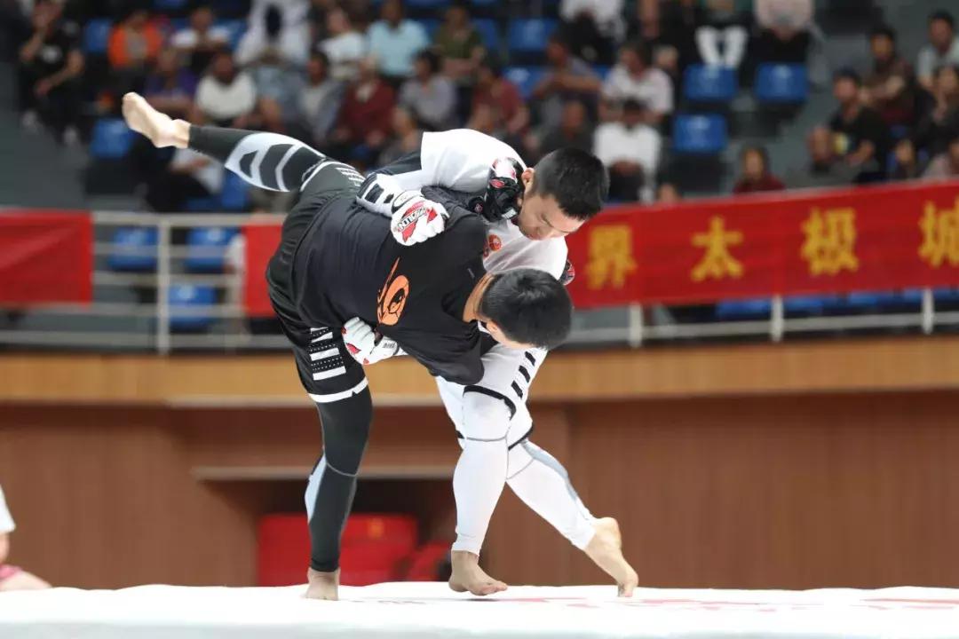 练武术下盘不稳的后果,练太极拳下盘不稳怎么解决