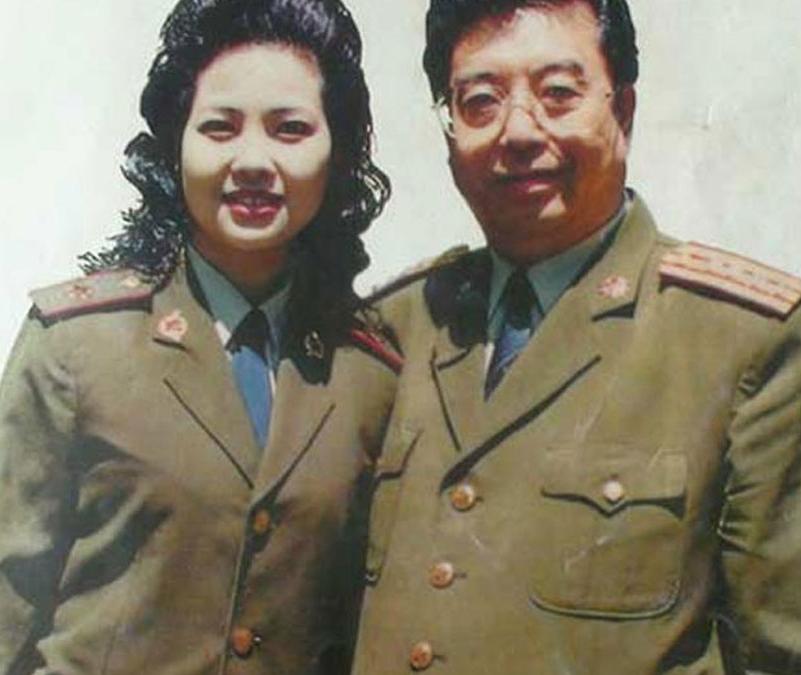 李双江与儿子李贺的关系,李双江儿子李贺是做什么事的