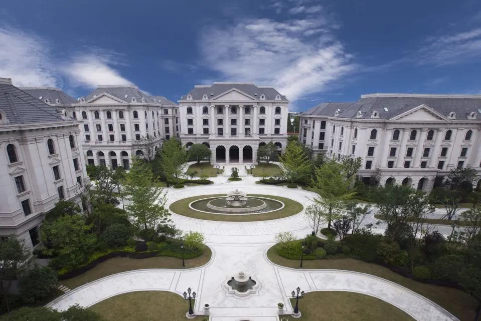 首家民营开发商跟上，星月投资减免数百家小微企业办公租金