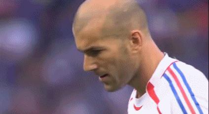 齐达内世界公认的大师,齐达内足球十大经典视频