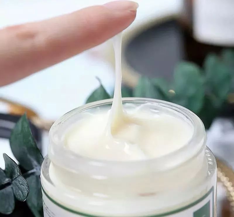 保湿面霜哪个品牌保湿效果好,保湿滋润面霜推荐哪款最好用