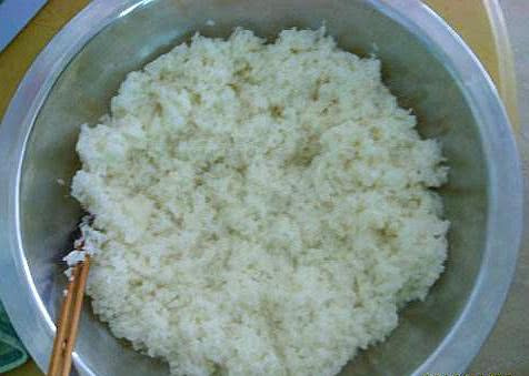 教大家3步酿甜酒，糯米万万不可直接蒸，甜酒出汁又多又快