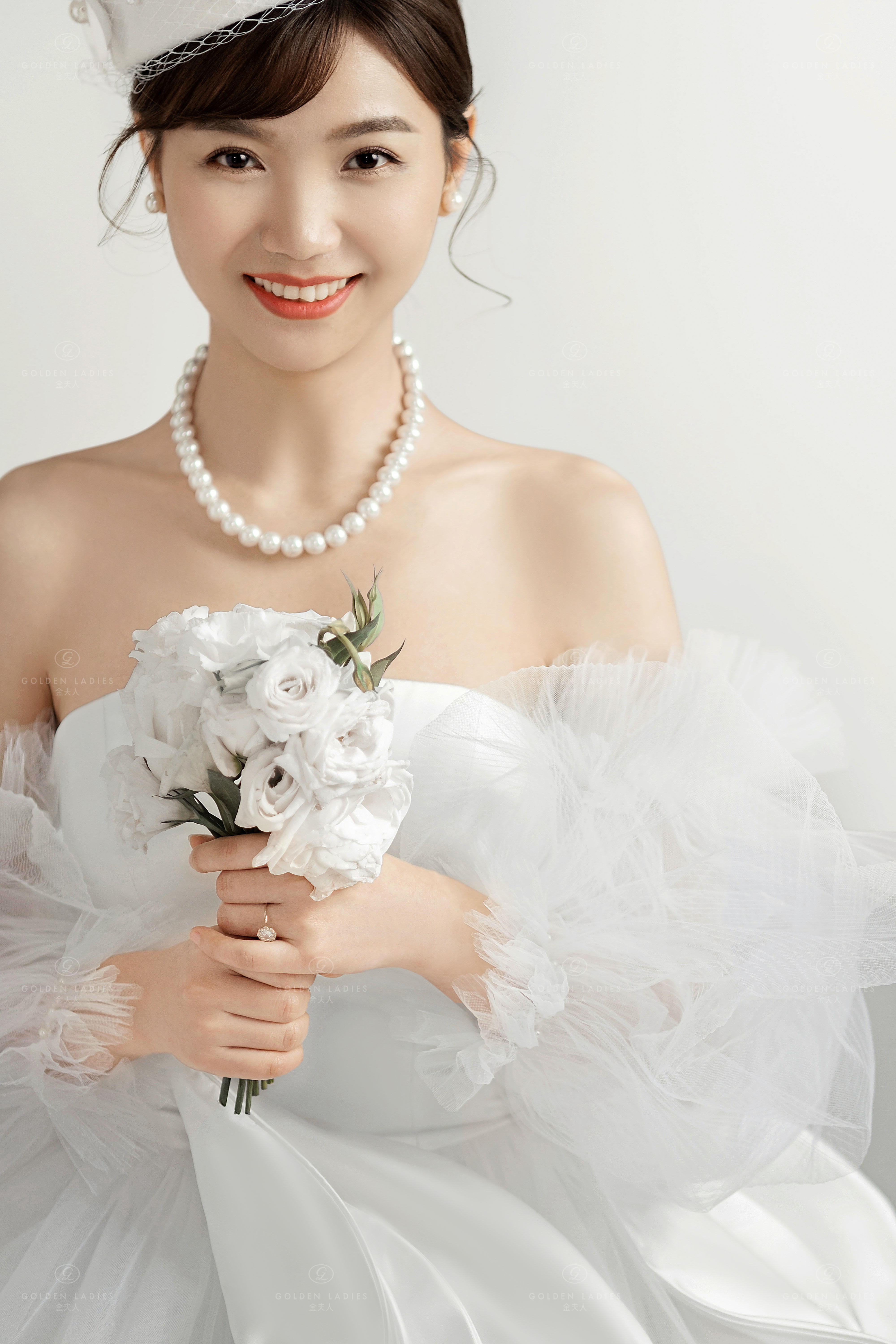 拍了复古婚纱照,超减龄复古又精致婚纱造型